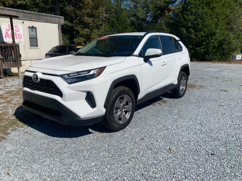 Toyota RAV4 XLE 2023