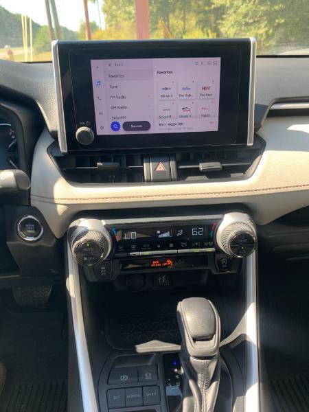 Toyota RAV4 XLE 2023