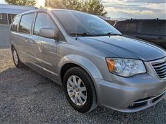2016 Chrysler Town & Country 