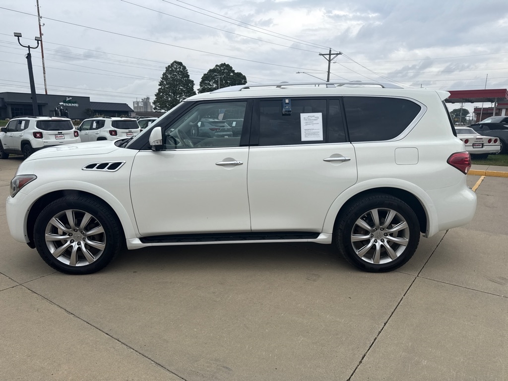 2012 Infiniti QX56 photo 2