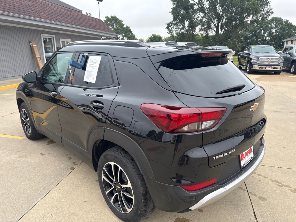 2024 Chevrolet Trailblazer LT photo 4