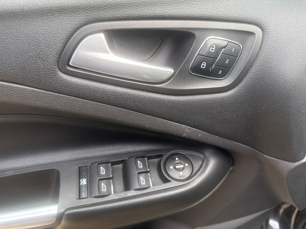 Ford Escape 4WD 4dr Titanium 2015