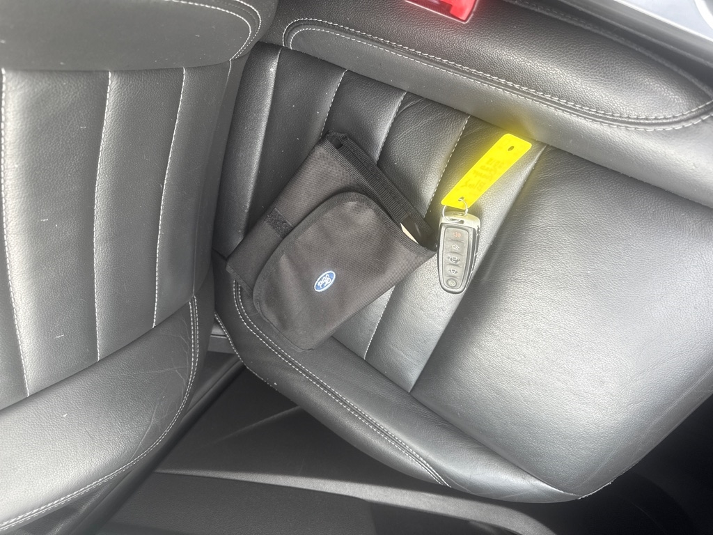 Ford Escape 4WD 4dr Titanium 2015