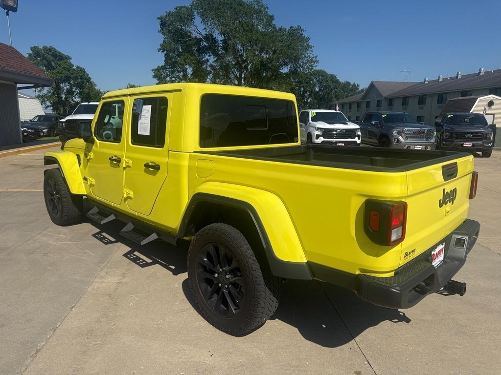 2024 Jeep Gladiator Nighthawk - Photo 3