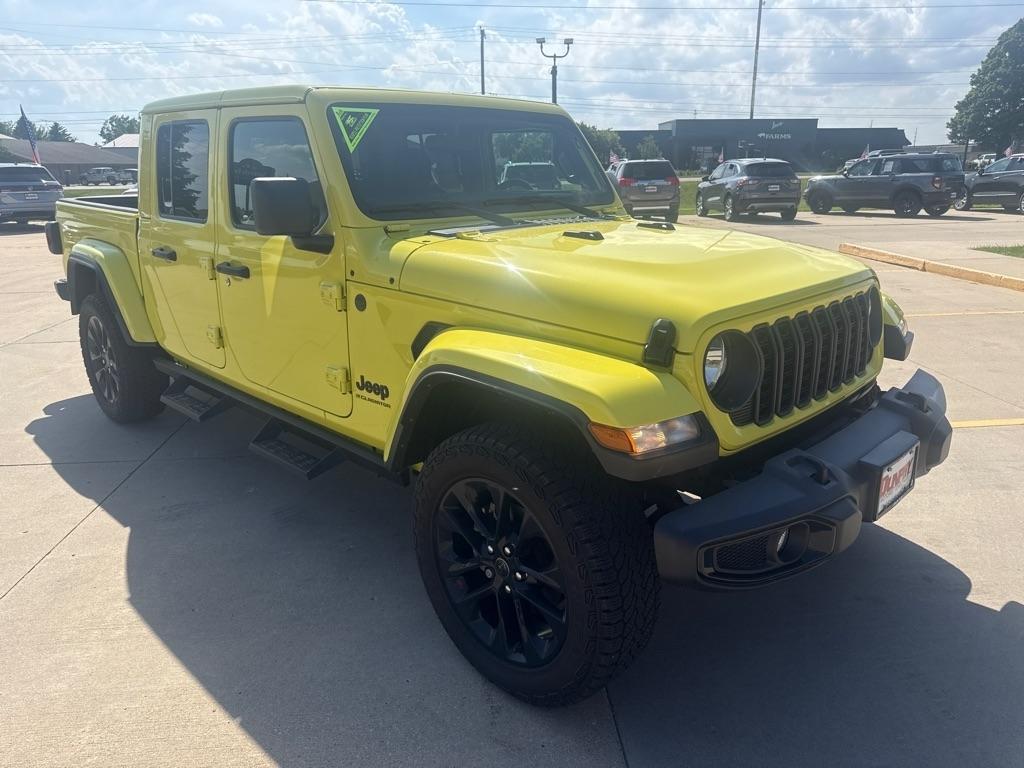 2024 Jeep Gladiator Nighthawk - Photo 8