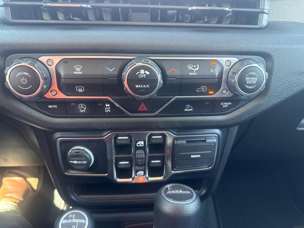 2024 Jeep Gladiator Nighthawk - Photo 32