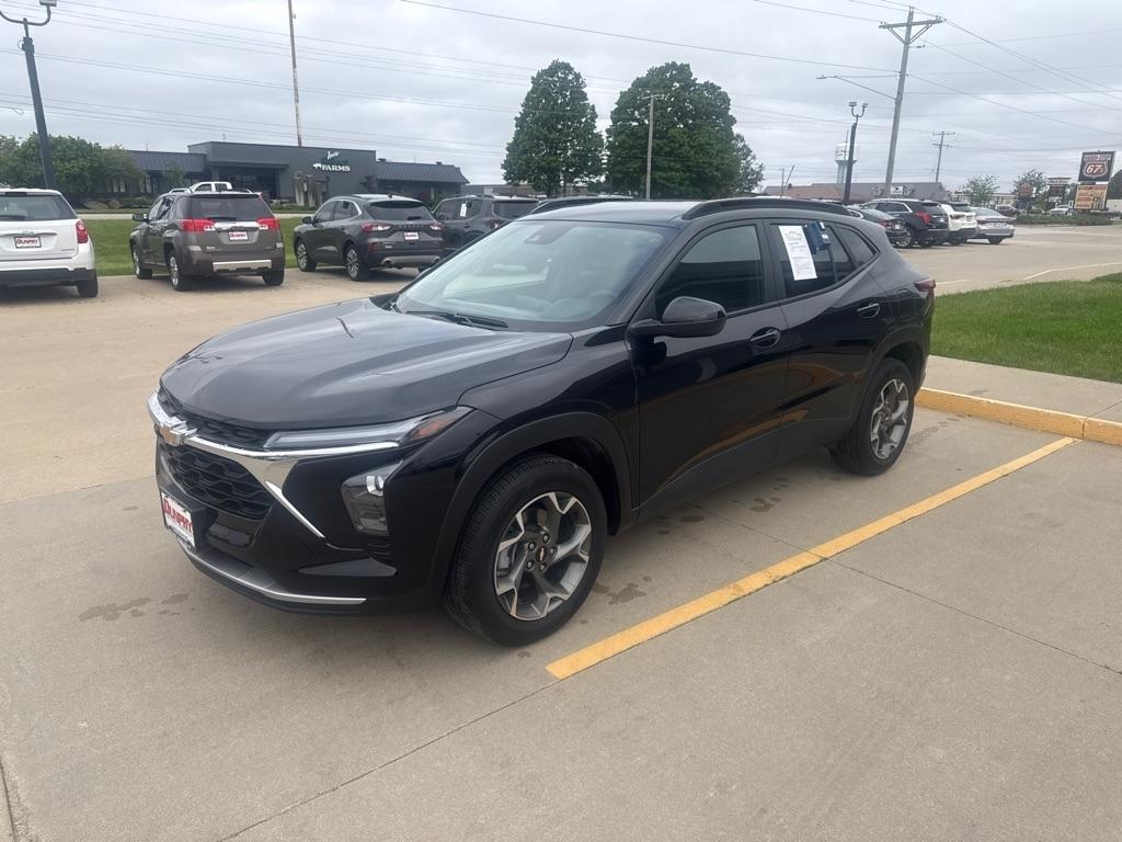 2025 Chevrolet Trax FWD 4dr LT