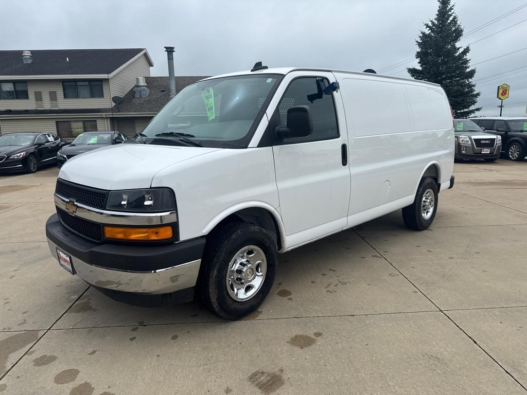 2025 Chevrolet Express Cargo Van RWD 2500 135"