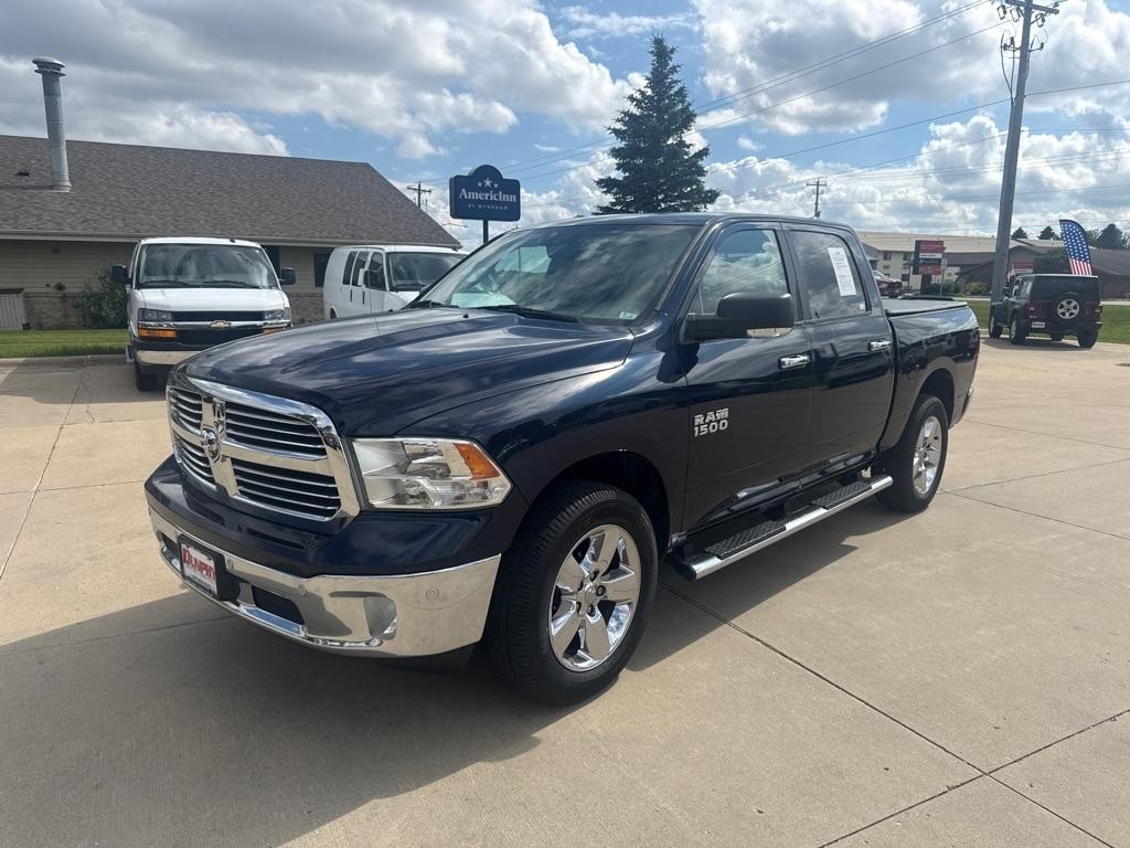 2016 RAM 1500 Big Horn 4x4 Crew Cab 5'7's photo