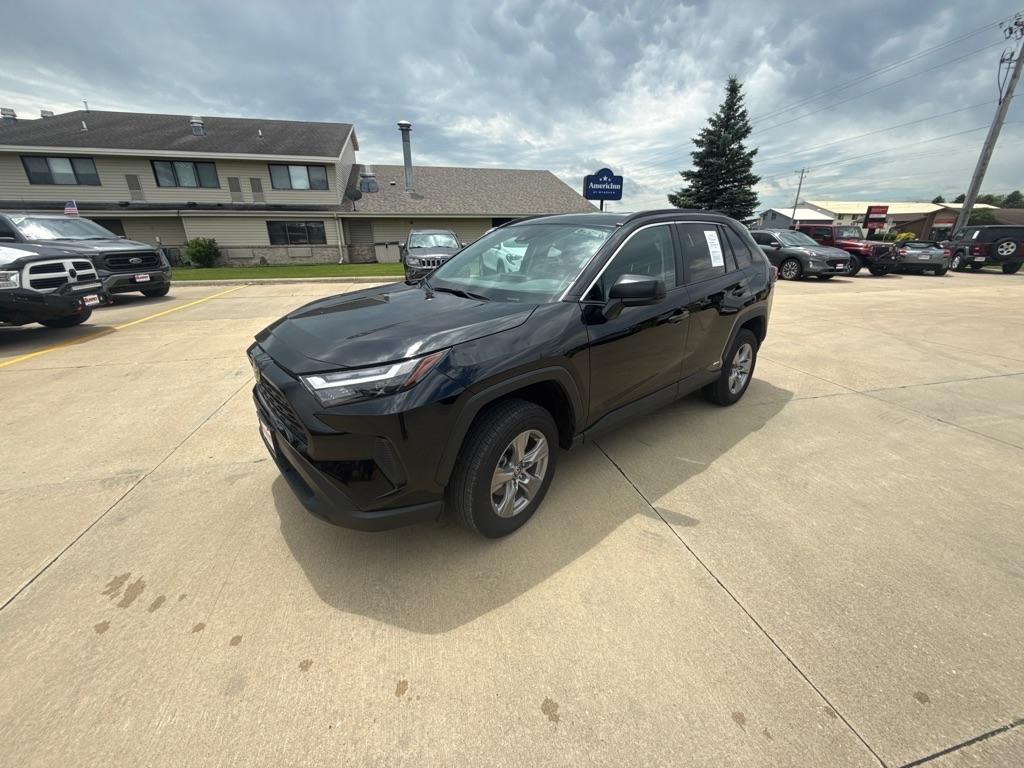 2025 Toyota RAV4 Hybrid LE AWD (Natl)