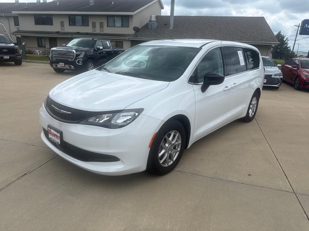 2024 Chrysler Voyager LX FWD