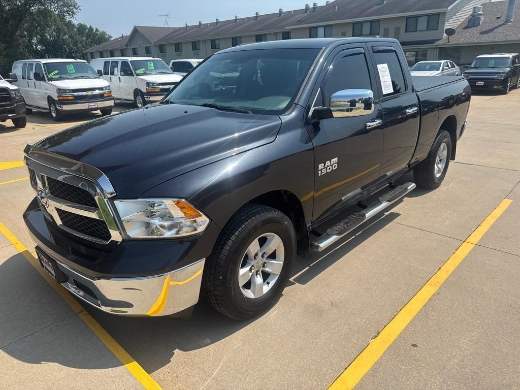 2017 RAM 1500 SLT 4x4 Quad Cab 6'4" Box
