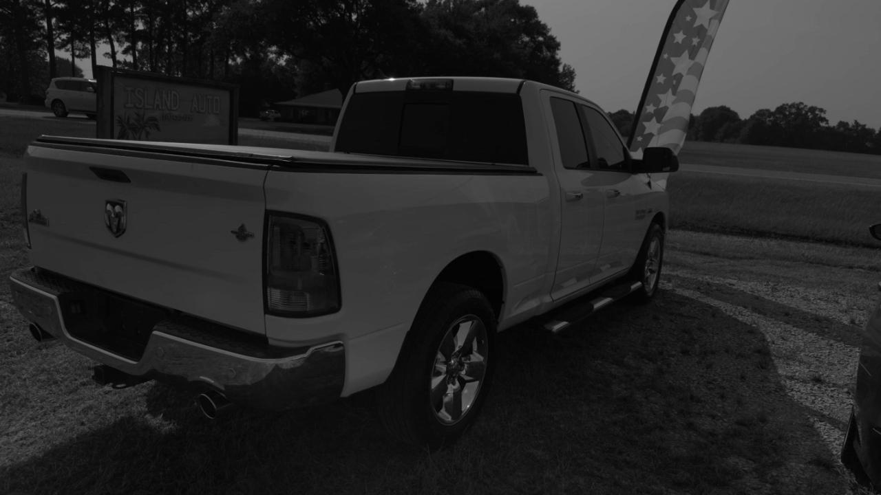 RAM 1500 SLT Quad Cab 2WD 2016