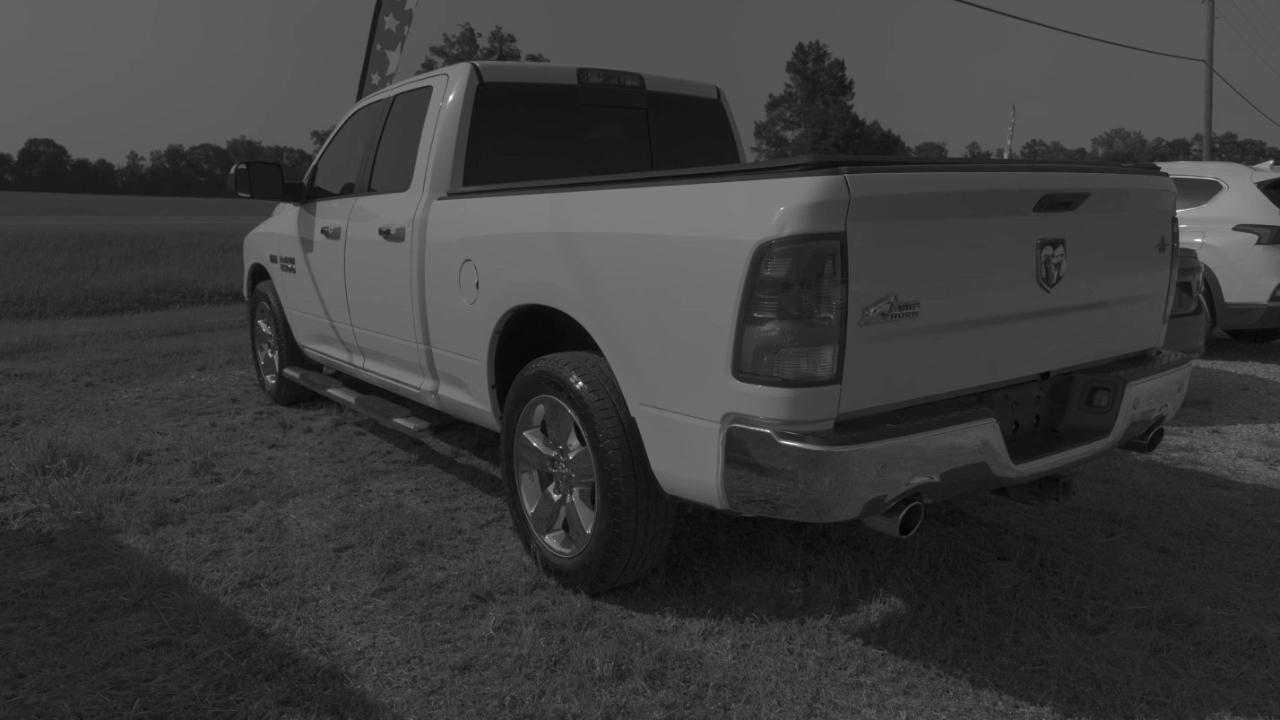 RAM 1500 SLT Quad Cab 2WD 2016