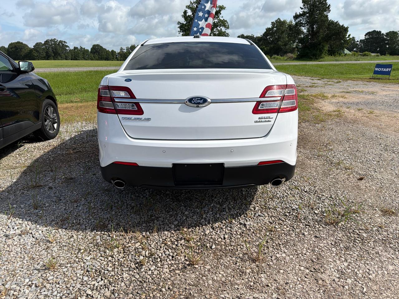 Ford Taurus SEL FWD 2015