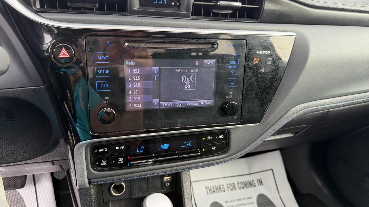 Toyota Corolla SE 4D Sedan 2017