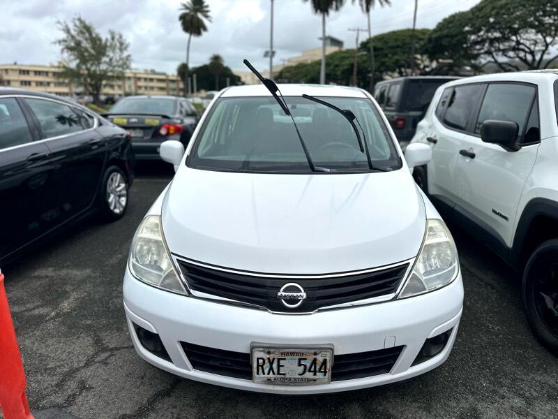 Nissan Versa 1.8 SL Hatchback 2012