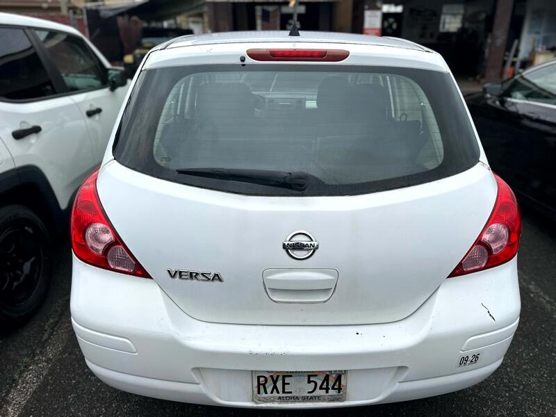 Nissan Versa 1.8 SL Hatchback 2012