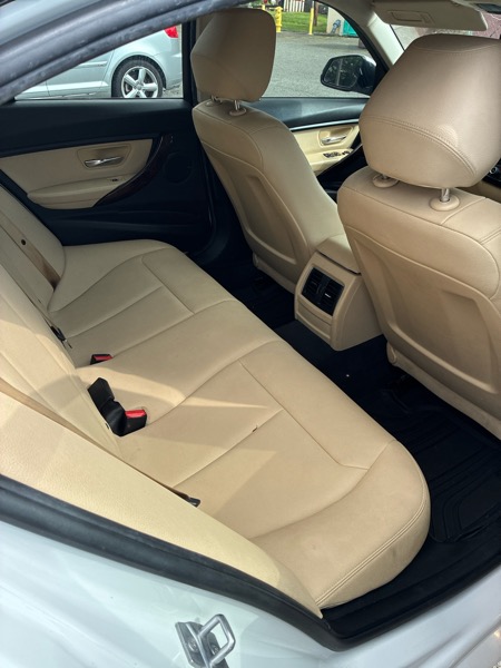 BMW 3-Series 320i Sedan 2018