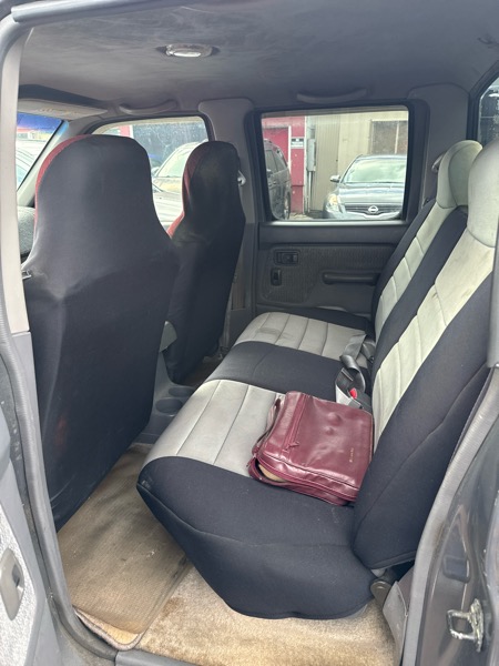 Nissan Frontier XE Crew Cab 2WD 2000