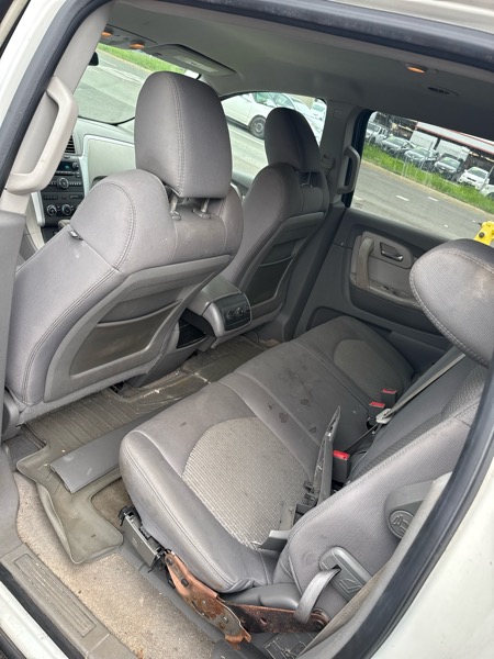 Chevrolet Traverse LT AWD 2012