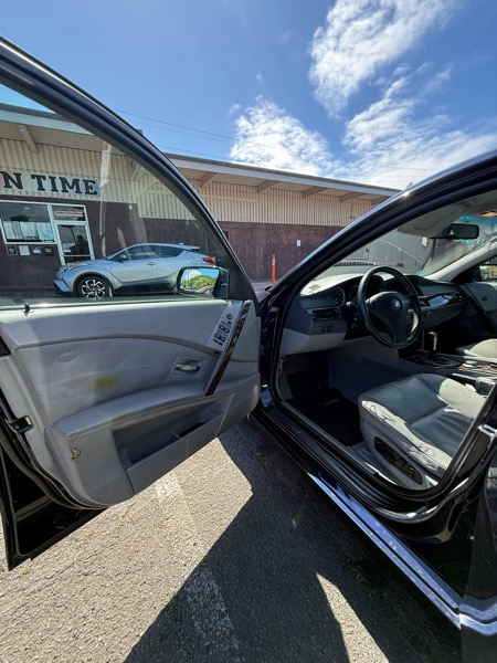 BMW 5-Series 525i 2005