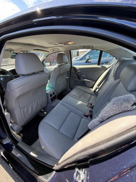 BMW 5-Series 525i 2005