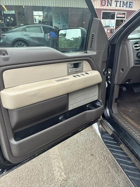 Ford F-150 XLT SuperCab 8-ft. Bed 2WD 2010