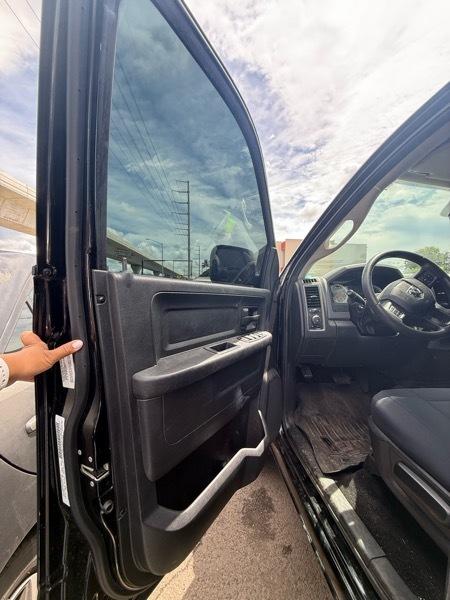 RAM 1500 2WD Crew Cab 140.5" SLT 2014