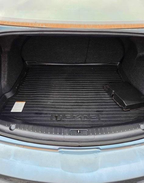 Mazda MAZDA3 i Touring 4-door 2010