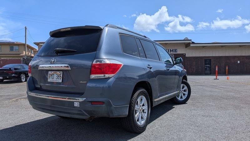 Toyota Highlander Base 4WD 2011