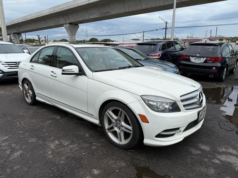 Mercedes-Benz C-Class C300 Luxury Sedan 2011
