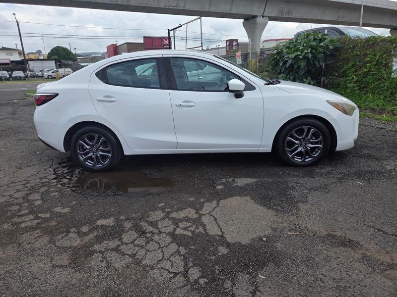 Toyota Yaris iA 6A 2019