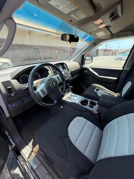 Nissan Pathfinder LE 2WD 2009