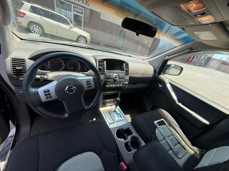 Nissan Pathfinder LE 2WD 2009