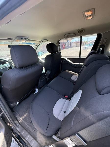 Nissan Pathfinder LE 2WD 2009