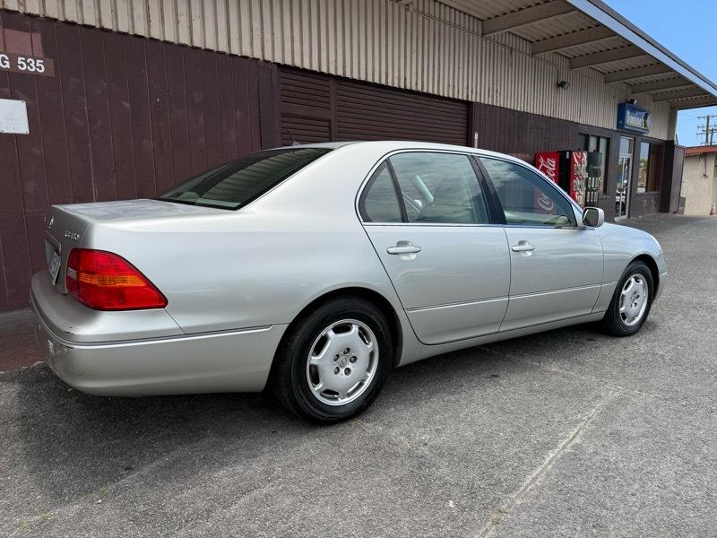 Lexus LS 430 Sedan 2002