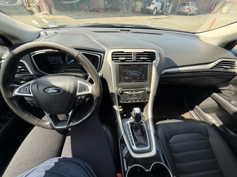 Ford Fusion Hybrid SE 2014