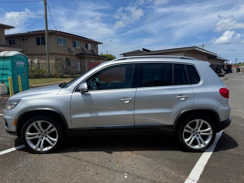 Volkswagen Tiguan S 2012