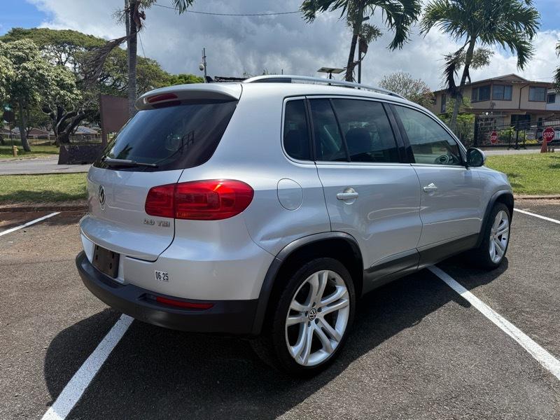 Volkswagen Tiguan S 2012