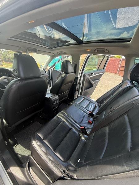 Volkswagen Tiguan S 2012