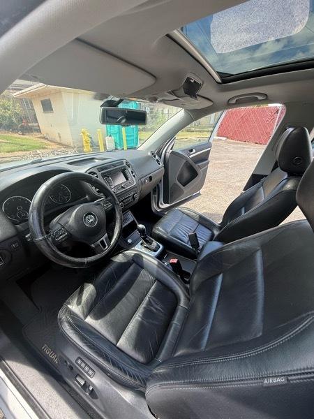 Volkswagen Tiguan S 2012