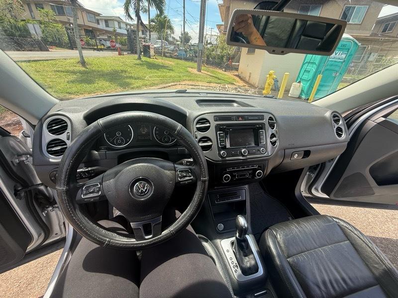 Volkswagen Tiguan S 2012