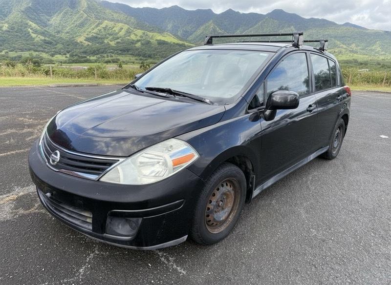 Nissan Versa 1.8 S Hatchback 2010