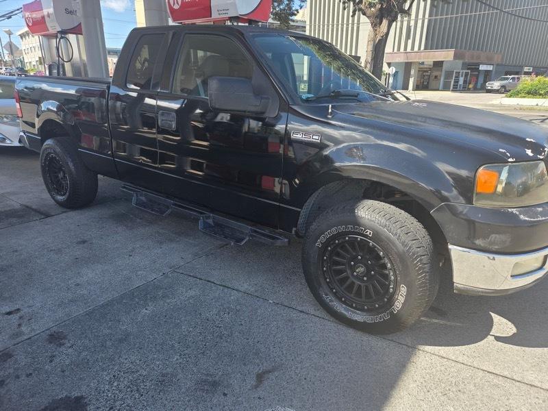 Ford F-150 Lariat SuperCab 5.5-ft Box 2WD 2004