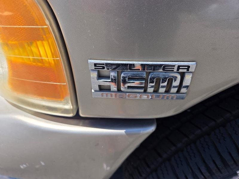 Dodge Ram 1500 ST Quad Cab 2WD 2004