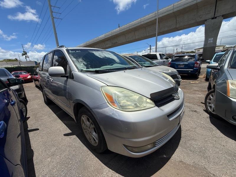 Toyota Sienna XLE 2004