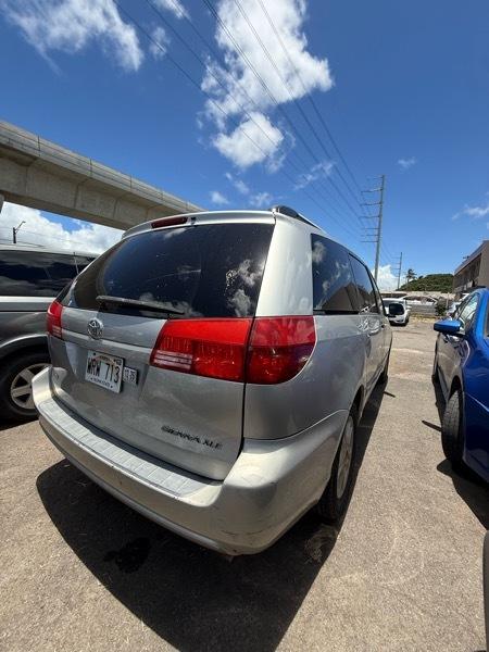 Toyota Sienna XLE 2004