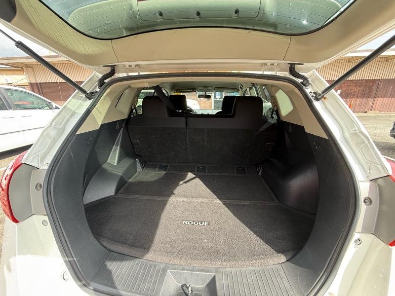 Nissan Rogue S FWD Krom Edition 2011