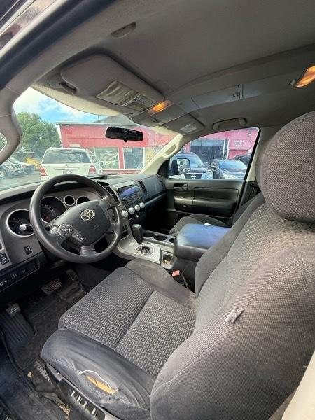 Toyota Tundra Tundra-Grade 5.7L FFV Double Cab 4WD 2010